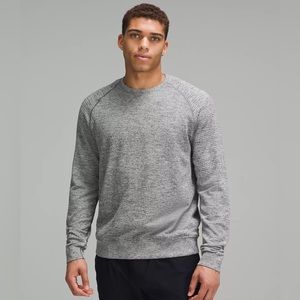 Lululemon men’s engineered warmth long sleeve crew